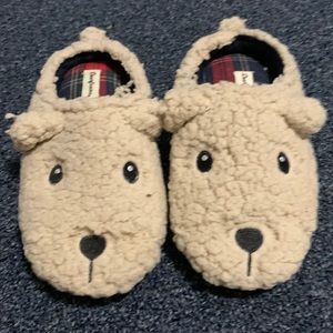 Dearfoams kids teddy bear slippers never been worn
